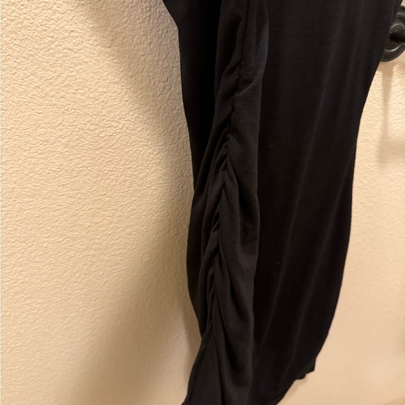 Black bump-friendly Dress - Picture 4 of 9